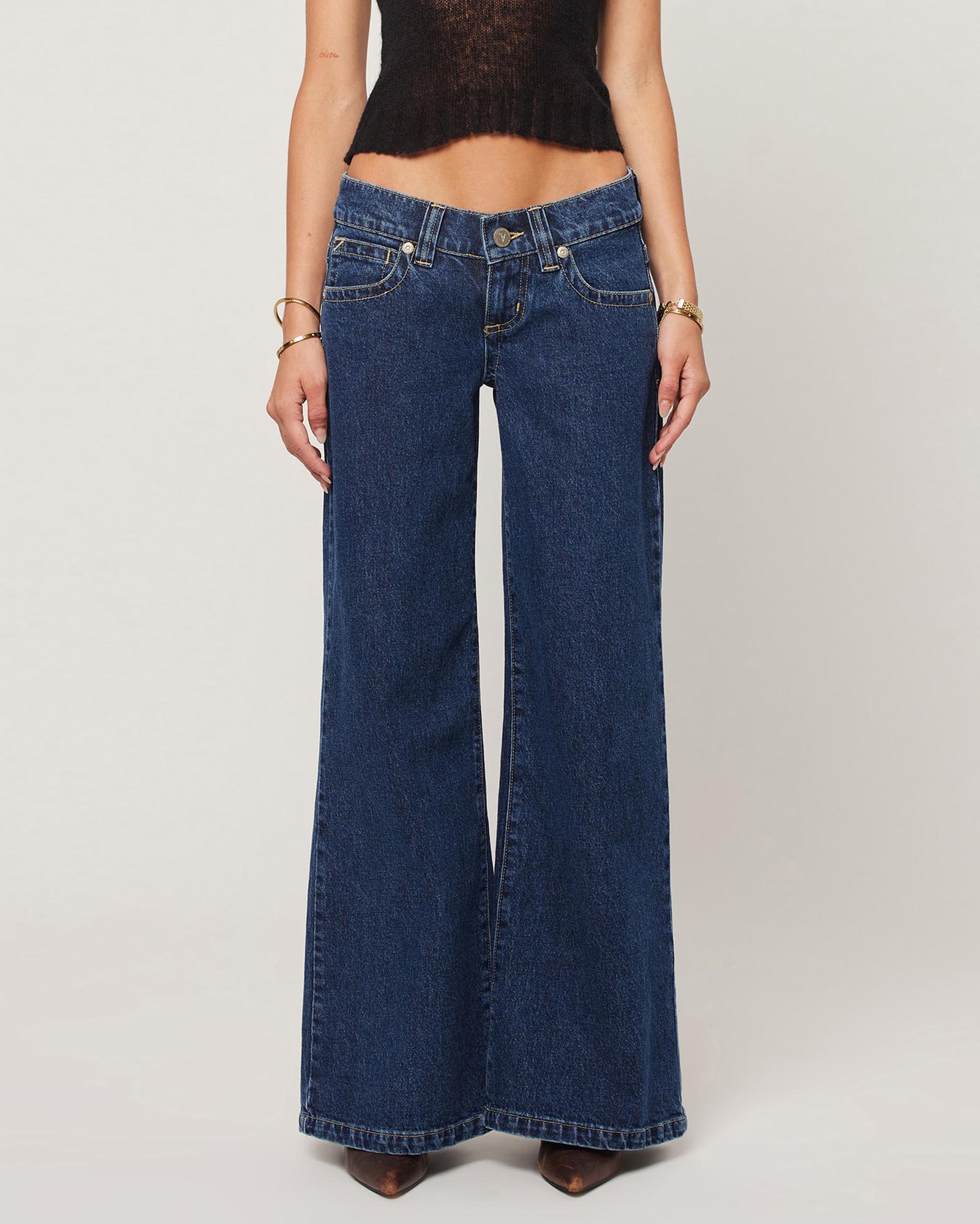 00 Wide Tara Jeans
